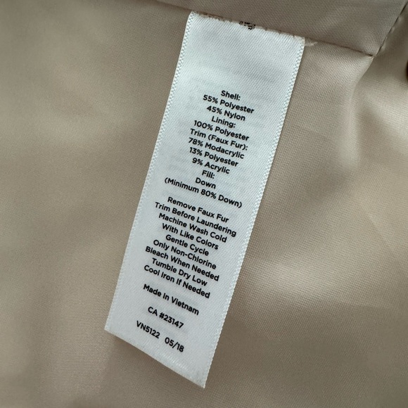 Talbots high shine faux fur vest EUC size large cream/sand color - Picture 6 of 6